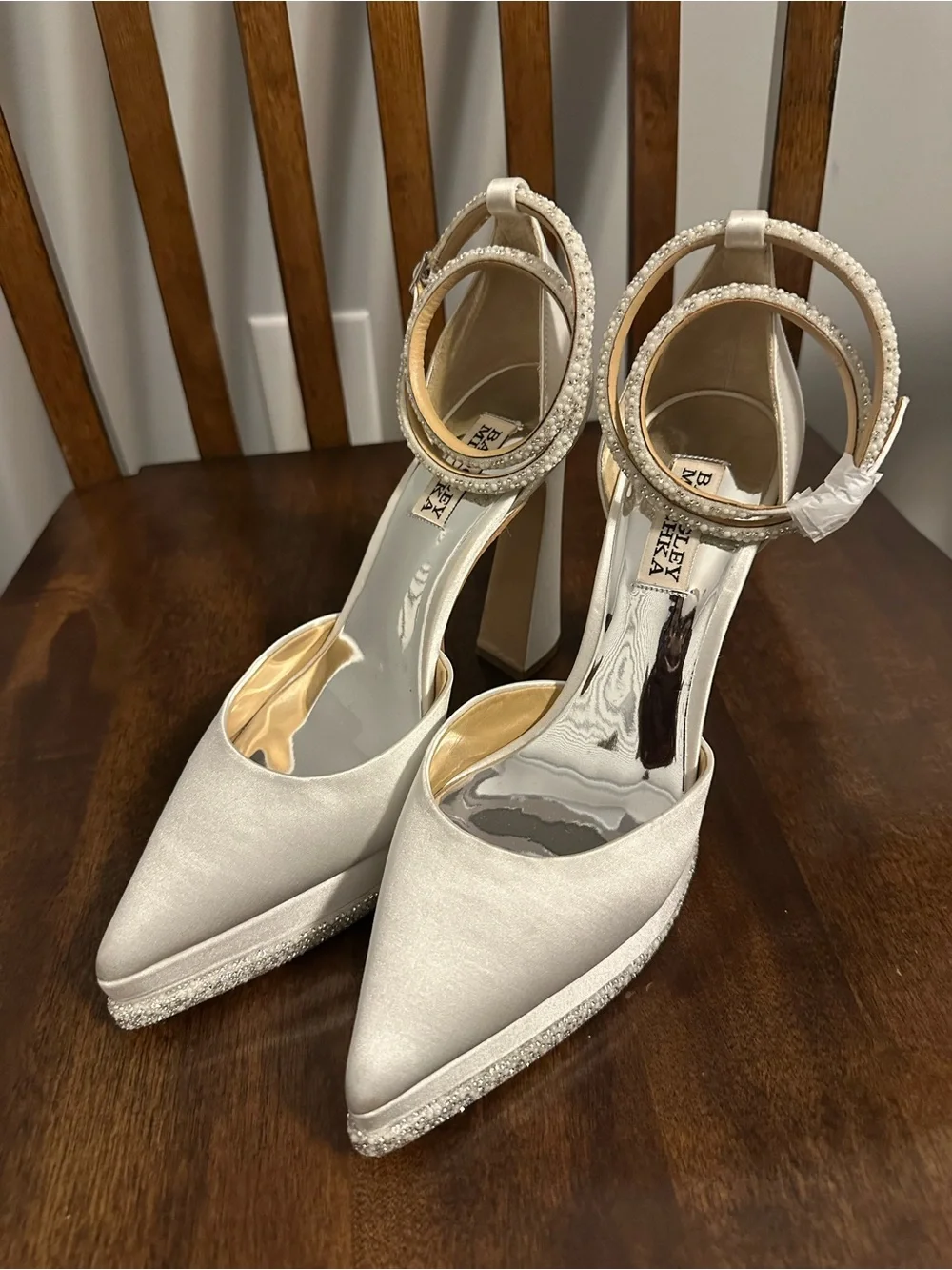 Badgley Mischka Collection Eliana Ankle Strap Platform Pointed Toe Pump New